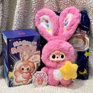 Baby Three Lily Rabbit Town V3 Cureplaneta Pink.  NEW open box